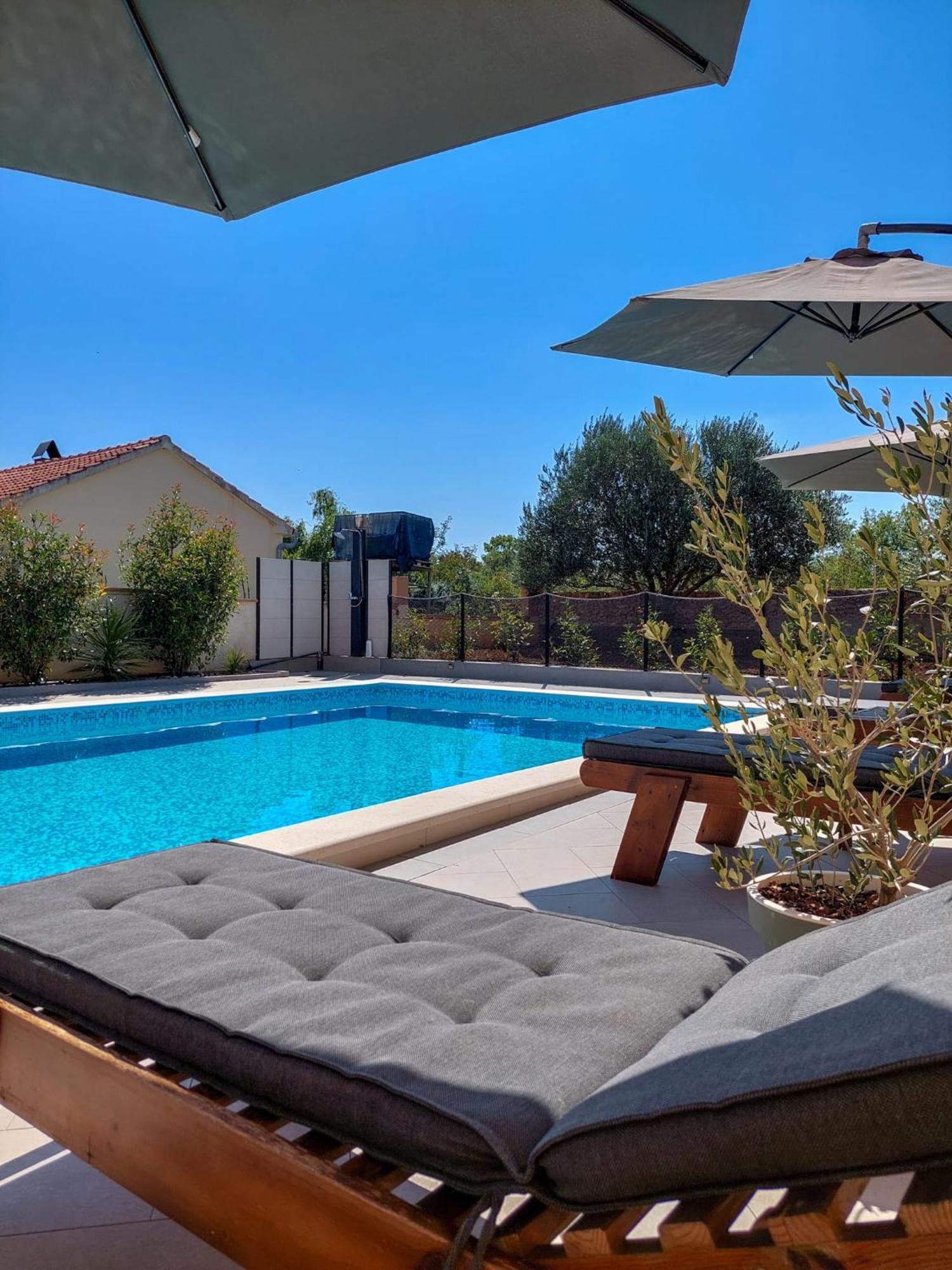 Apartments Matesic Ninski Stanovi Zewnętrze zdjęcie